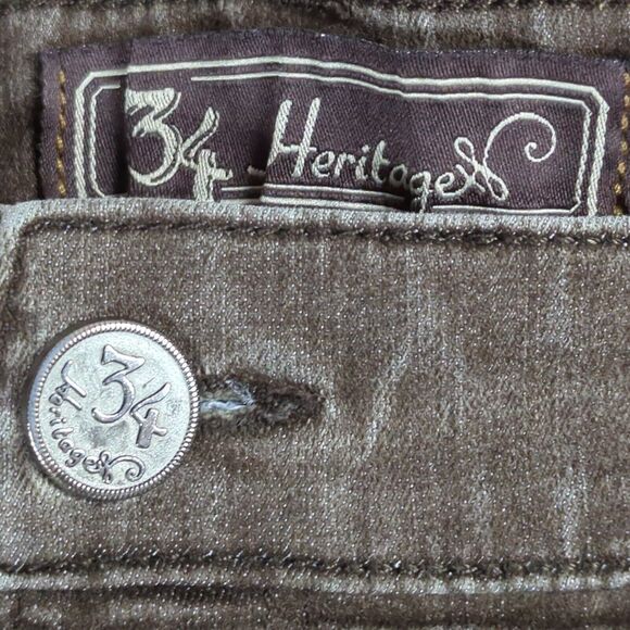 34 Heritage Men Charisma Comfort-Rise Classic Jeans Brown 44/34 Measures 42/28 - Picture 3 of 11